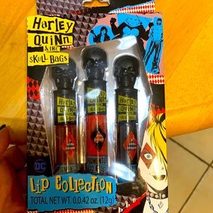 Harley Quinn skull bags lipgloss makeup cosplay